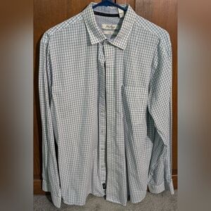 Van Heusen Men's Long Sleeve Button Down Shirt